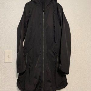 Lululemon rain coat, size 4